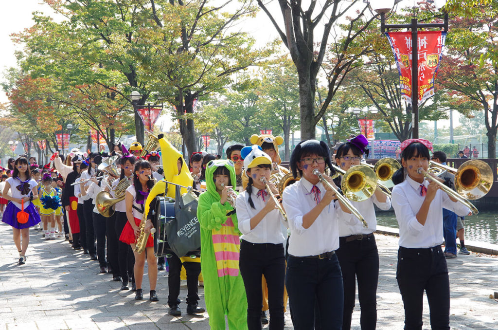 六甲アイランド　ハロウィン　パレード