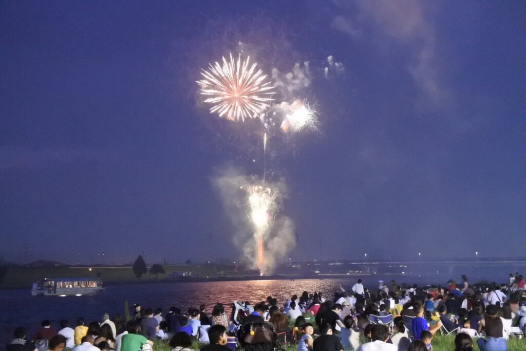 筑後川花火大会　河川敷