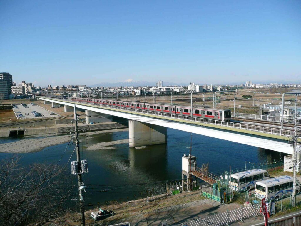 新丸子駅・多摩川駅の河川敷